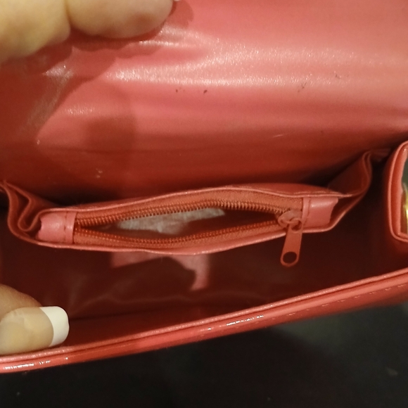 Hello Kitty Crossbody Handbag Clutch - Picture 6 of 11